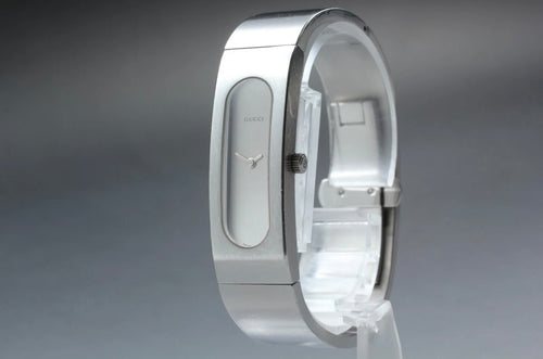 Gucci 2400S Bangle Watch