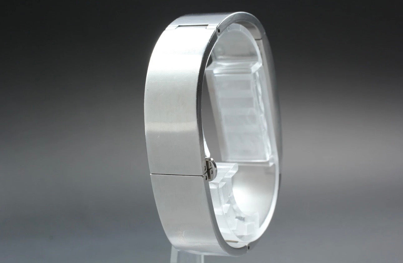 Gucci 2400S Bangle Watch