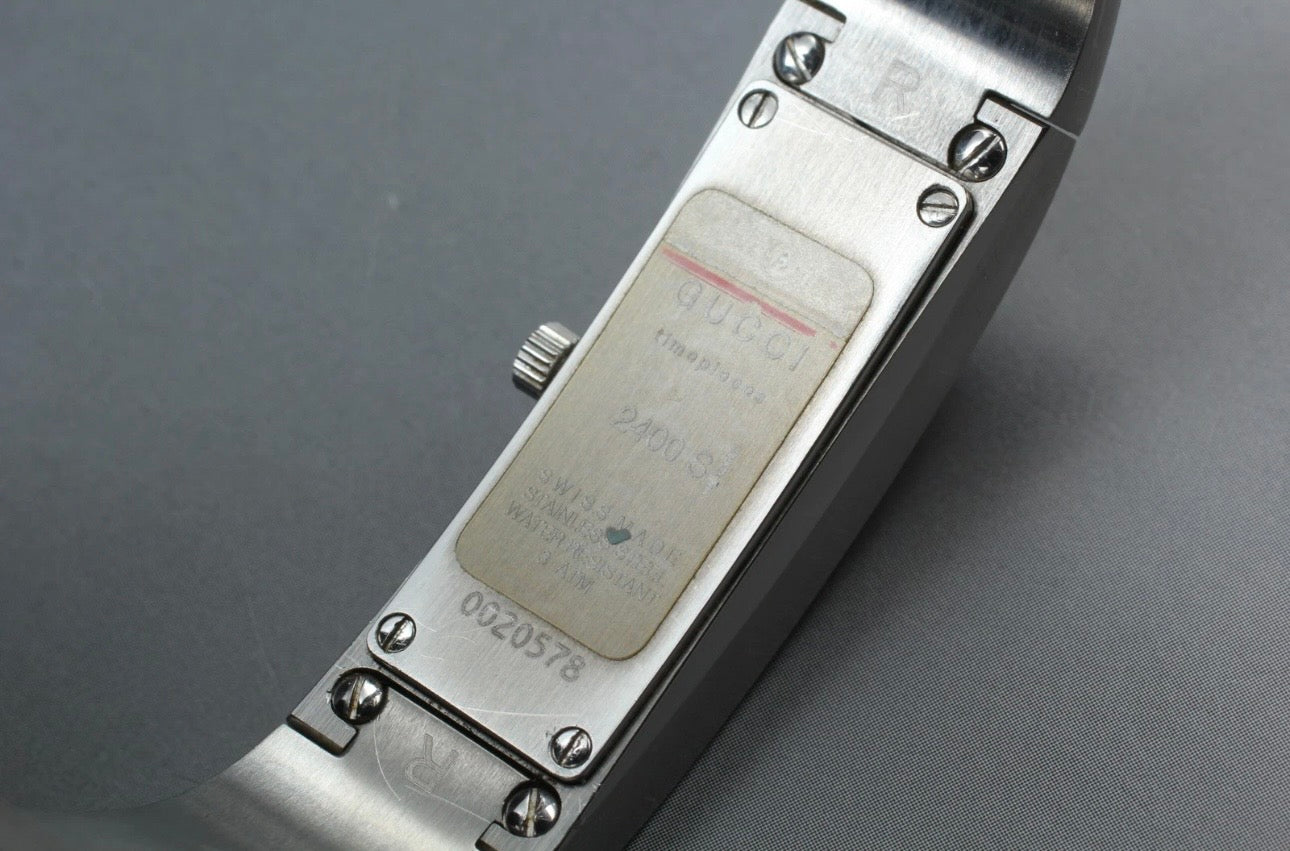 Gucci 2400S Bangle Watch