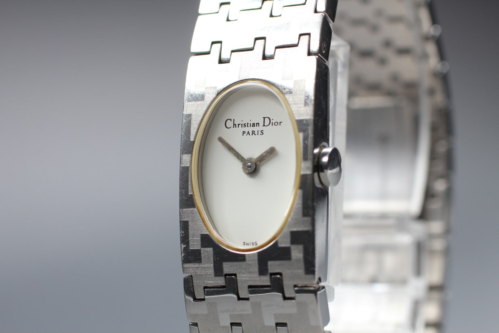 Christian Dior D70-100 Miss Dior vintage watch front view