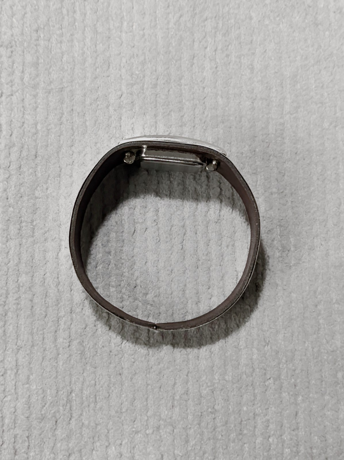 Vintage Gucci watch side angle