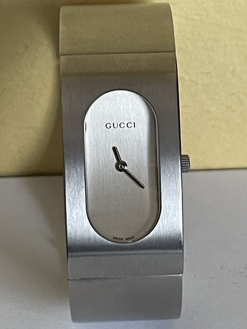 Gucci 2400L bangle watch front view