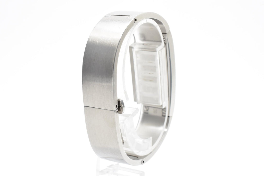 Gucci 2400S bangle bracelet detail